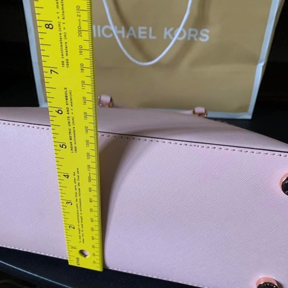 Michael Kors Women’s Rose Gold Pink Large Dome Satchel Brand New - Picture 5 of 16